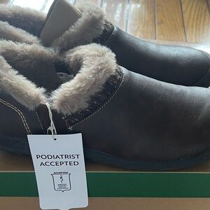 JBU By Jambu Brown Faux Fur Lined Slip-On Shoe Size 10